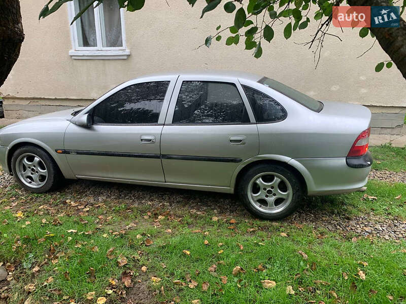 Седан Opel Vectra 1998 в Коломые