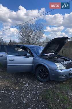 Хэтчбек Opel Vectra 2004 в 