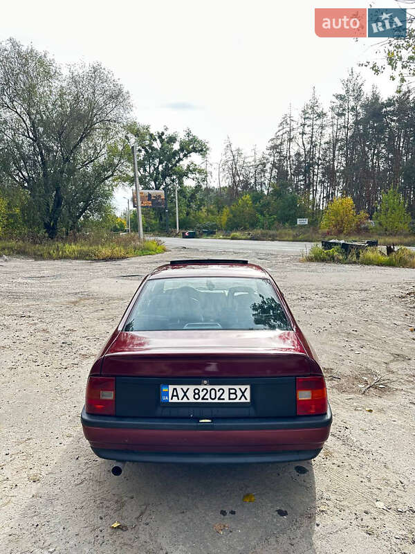 Седан Opel Vectra 1992 в Харькове