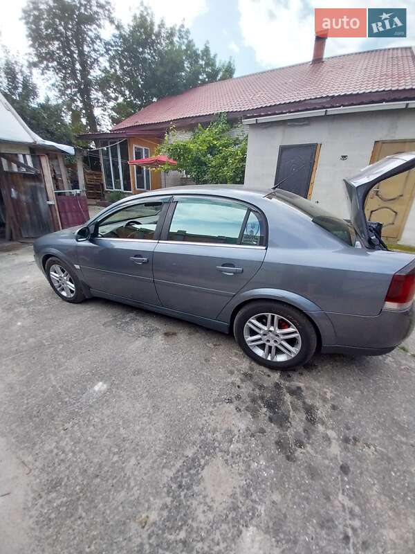 Седан Opel Vectra 2003 в Бородянке