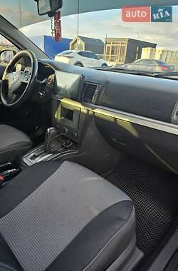 Седан Opel Vectra 2007 в  фото 20 Седан Opel Vectra 2007 в