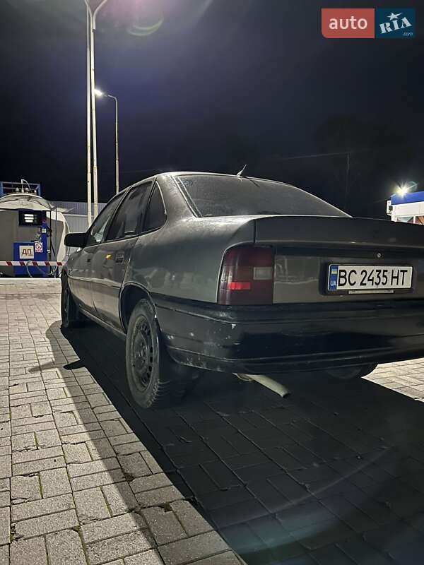Седан Opel Vectra 1990 в Стрые