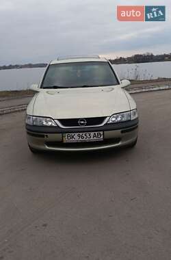 Седан Opel Vectra 1996 в 