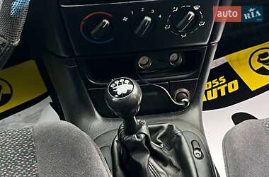 Лифтбек Opel Vectra 2000 в 