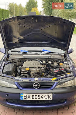 Лифтбек Opel Vectra 1997 в 