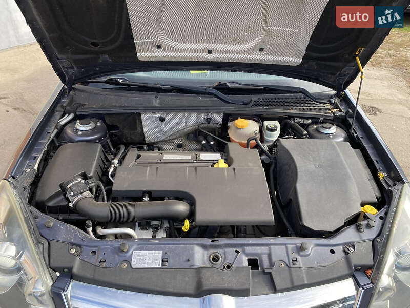 Седан Opel Vectra 2008 в Лебедине