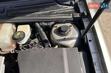 Лифтбек Opel Vectra 2003 в 