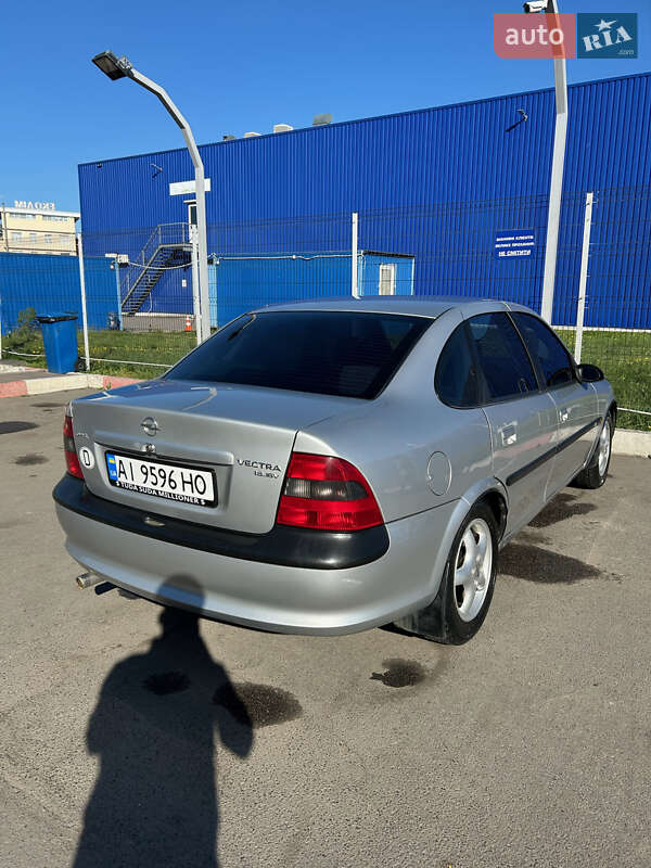 Седан Opel Vectra 1998 в Ставищі