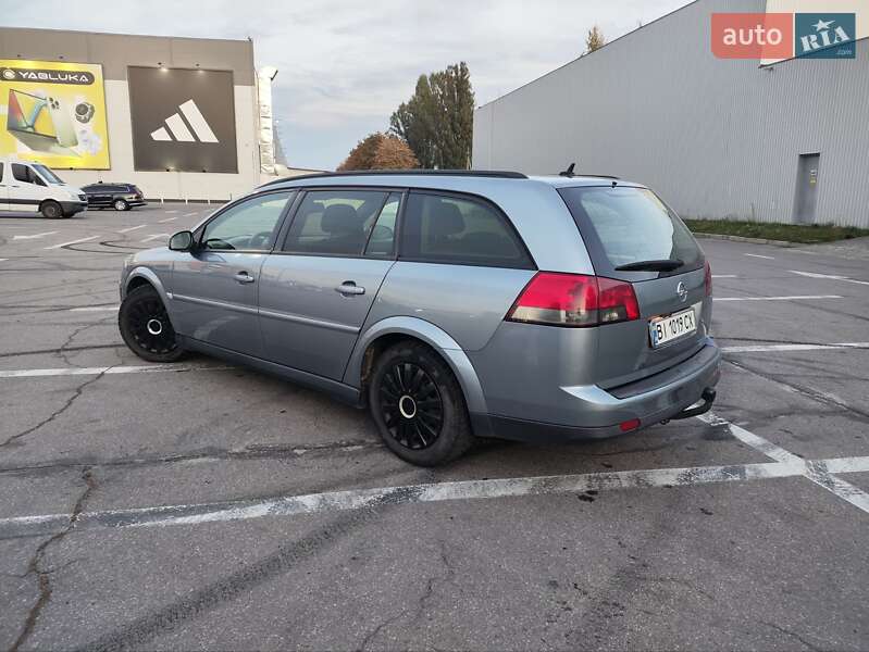 Универсал Opel Vectra 2004 в Полтаве