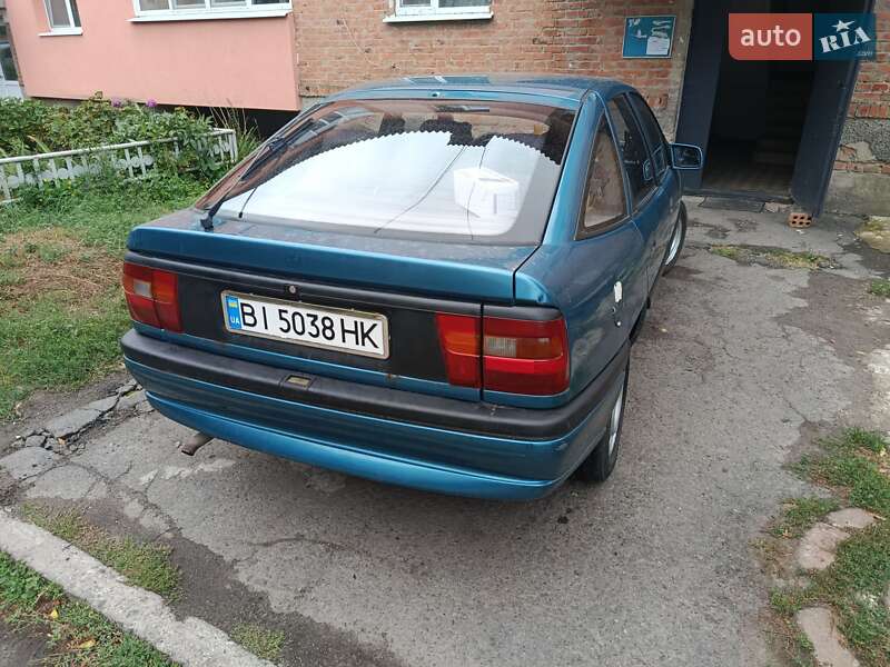 Ліфтбек Opel Vectra 1993 в Хоролі фото 9 Ліфтбек Opel Vectra 1993 в Хоролі