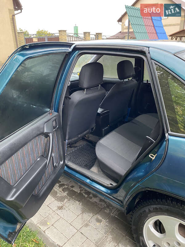 Седан Opel Vectra 1994 в Могилев-Подольске