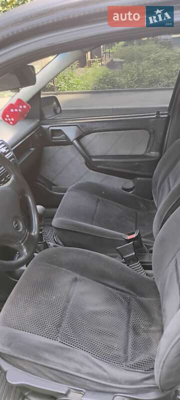 Седан Opel Vectra 1989 в Чернівцях фото 7 Седан Opel Vectra 1989 в Чернівцях