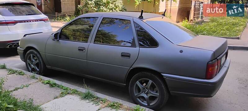 Седан Opel Vectra 1989 в Чернівцях фото 9 Седан Opel Vectra 1989 в Чернівцях