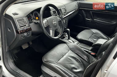 Седан Opel Vectra 2005 в  фото 17 Седан Opel Vectra 2005 в