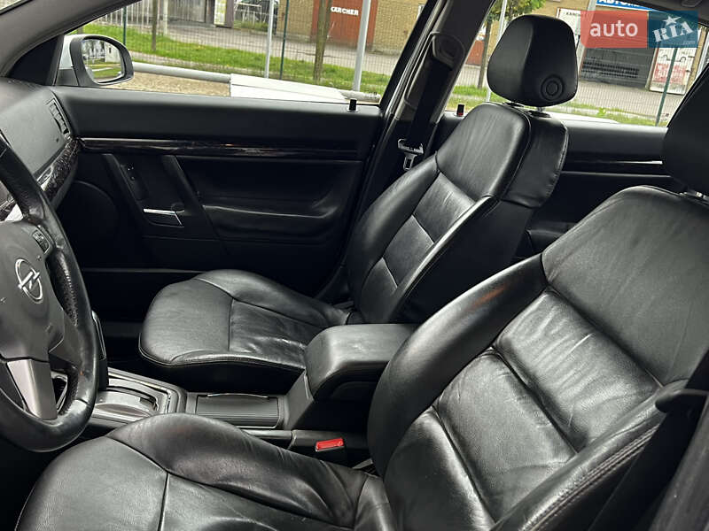Седан Opel Vectra 2005 в Кременчуге