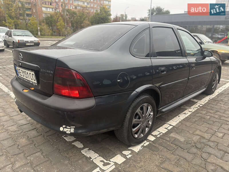Седан Opel Vectra 1998 в Кривом Роге