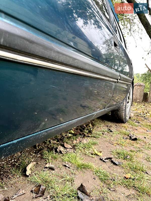 Седан Opel Vectra 1995 в Умани
