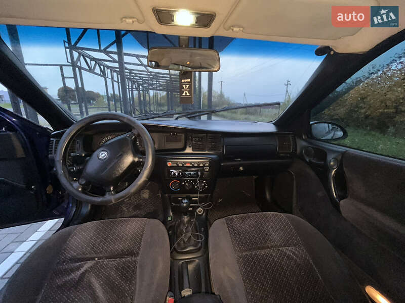 Седан Opel Vectra 1996 в Луцке