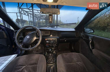 Седан Opel Vectra 1996 в 