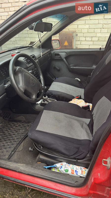 Седан Opel Vectra 1995 в Львове
