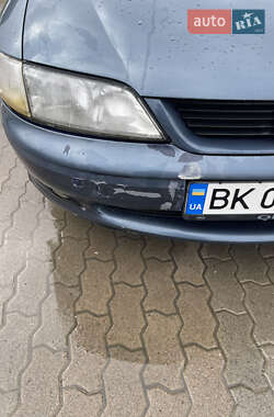 Седан Opel Vectra 1998 в 