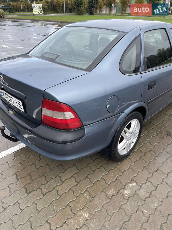 Седан Opel Vectra 1998 в Бродах