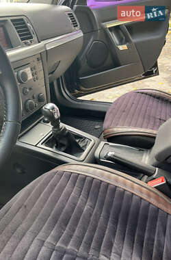 Седан Opel Vectra 2005 в 