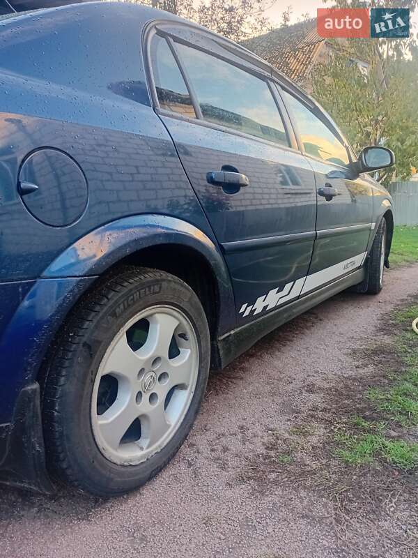 Седан Opel Vectra 2004 в Бобрике фото 4 Седан Opel Vectra 2004 в Бобрике