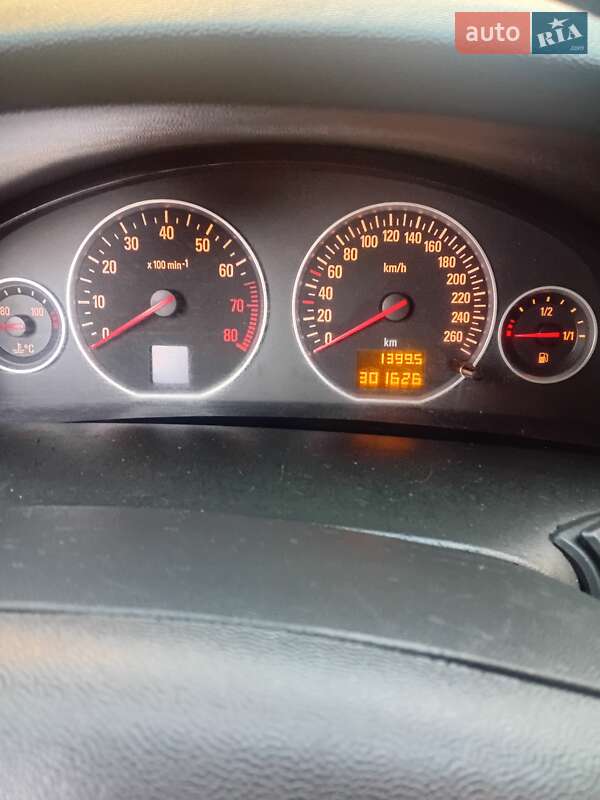 Седан Opel Vectra 2004 в Бобрике фото 9 Седан Opel Vectra 2004 в Бобрике
