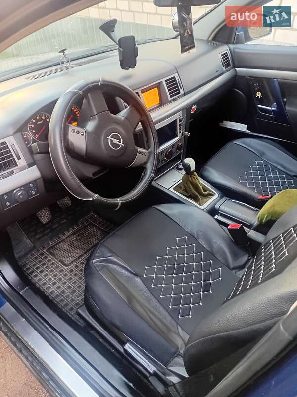 Седан Opel Vectra 2004 в Бобрике фото 11 Седан Opel Vectra 2004 в Бобрике