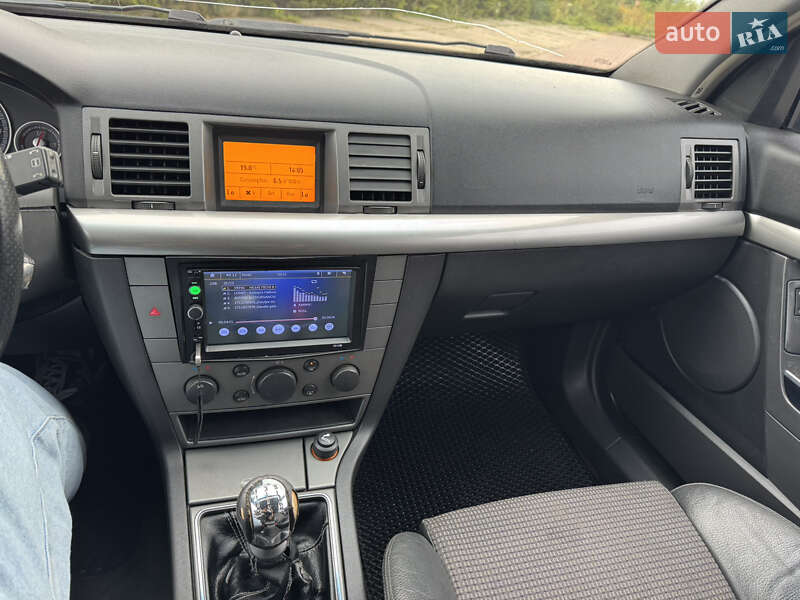 Седан Opel Vectra 2004 в Шепетовке