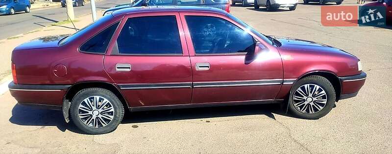 Седан Opel Vectra 1991 в Николаеве фото 5 Седан Opel Vectra 1991 в Николаеве