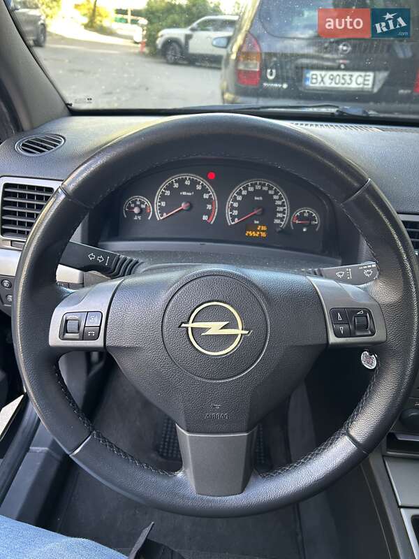 Седан Opel Vectra 2006 в Киеве