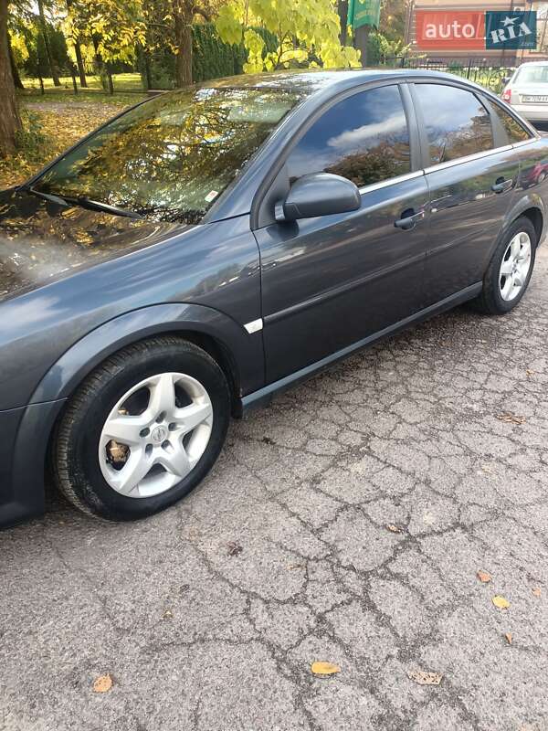 Седан Opel Vectra 2007 в Дубні