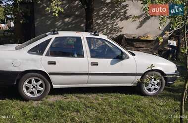 Седан Opel Vectra 1990 в  фото 4 Седан Opel Vectra 1990 в