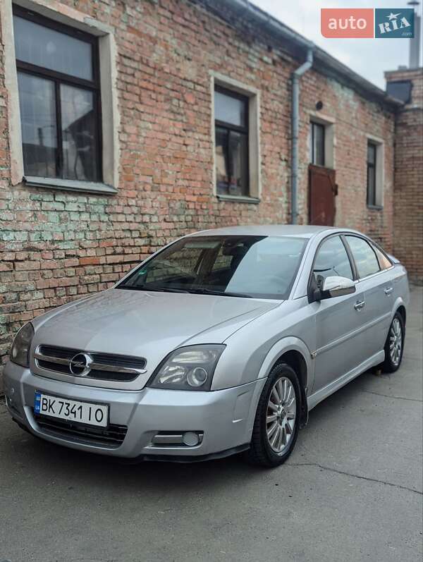 Лифтбек Opel Vectra 2004 в Ровно