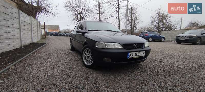 Седан Opel Vectra 1997 в Киеве