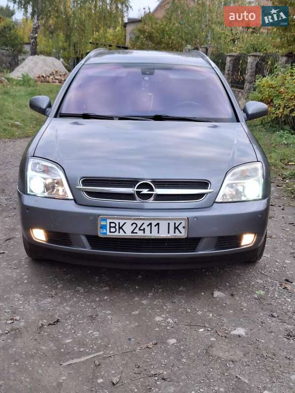 Універсал Opel Vectra 2004 в Рівному фото Універсал Opel Vectra 2004 в Рівному