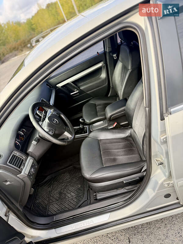 Седан Opel Vectra 2007 в Днепре