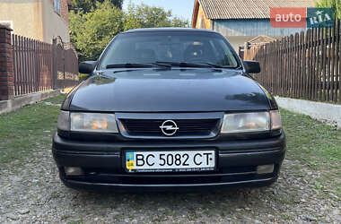 Седан Opel Vectra 1994 в Каменке-Бугской