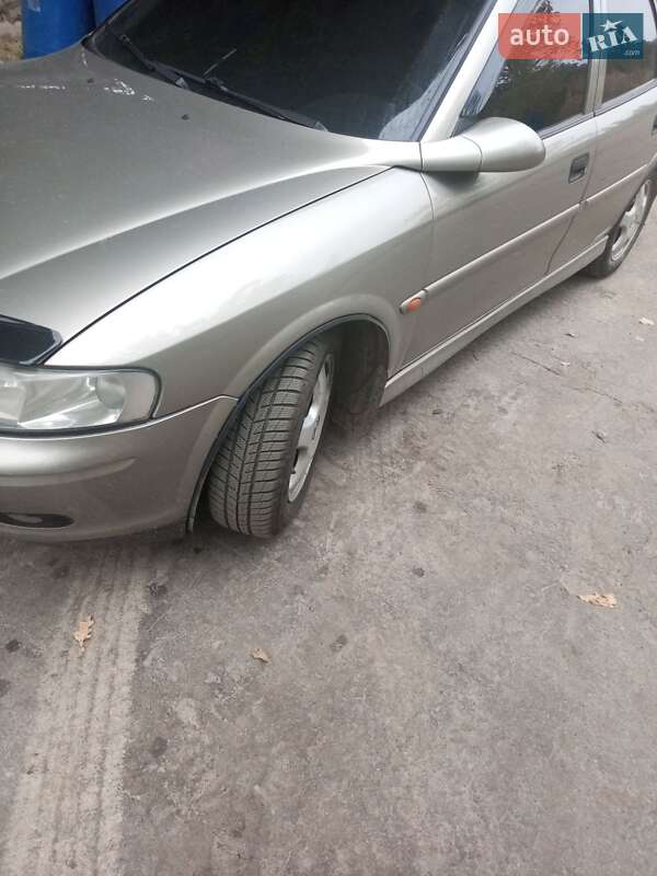 Седан Opel Vectra 1999 в Києві