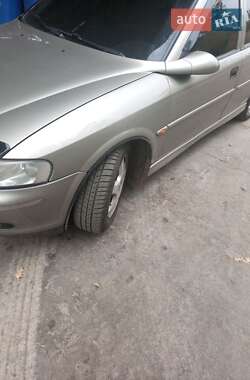 Седан Opel Vectra 1999 в 