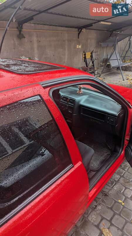 Седан Opel Vectra 1990 в Бершаді фото 6 Седан Opel Vectra 1990 в Бершаді