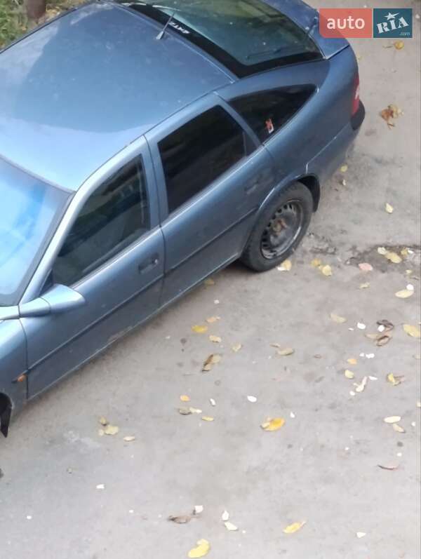 Ліфтбек Opel Vectra 1998 в Івано-Франківську фото 2 Ліфтбек Opel Vectra 1998 в Івано-Франківську