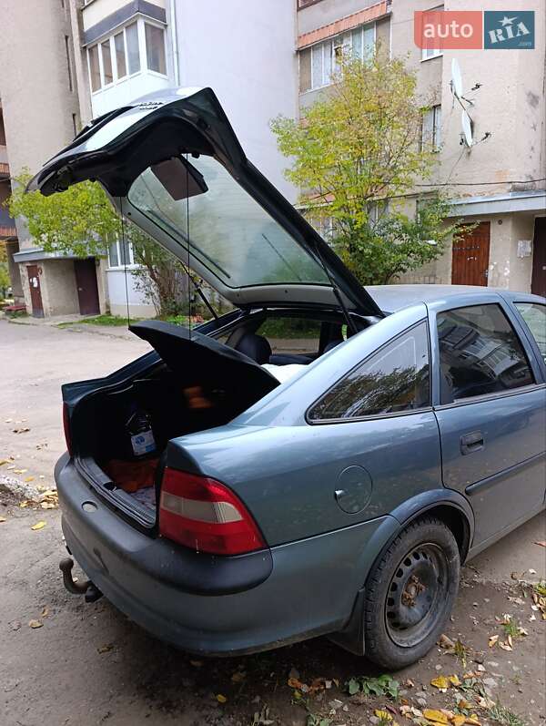 Ліфтбек Opel Vectra 1998 в Івано-Франківську фото 11 Ліфтбек Opel Vectra 1998 в Івано-Франківську