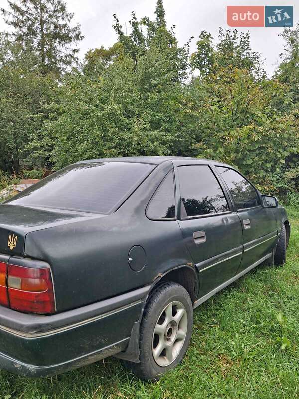 Седан Opel Vectra 1995 в Дубні фото 5 Седан Opel Vectra 1995 в Дубні