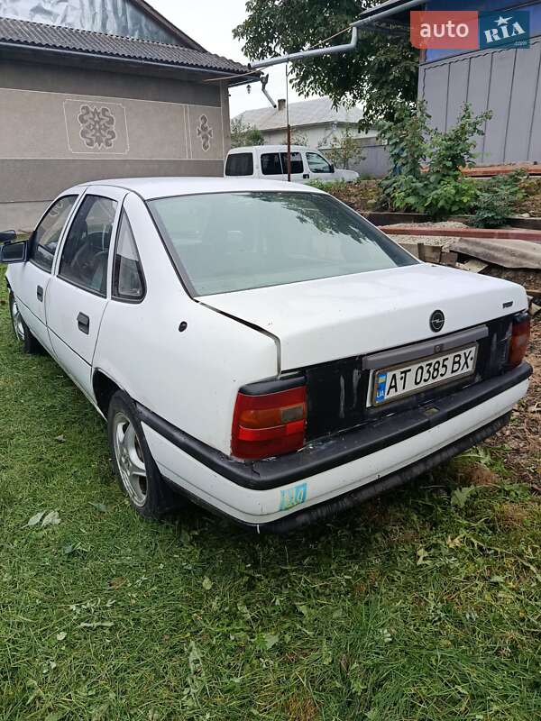 Седан Opel Vectra 1992 в Гвіздці