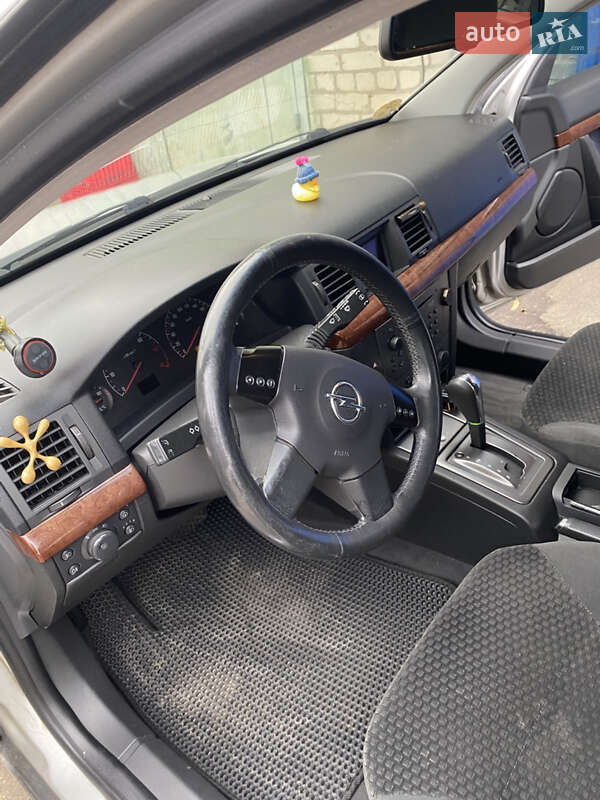 Седан Opel Vectra 2003 в Гостомеле