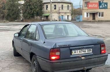Седан Opel Vectra 1989 в 