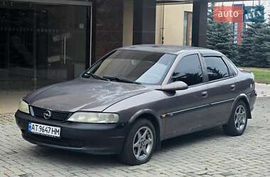 Седан Opel Vectra 1997 в Харькове